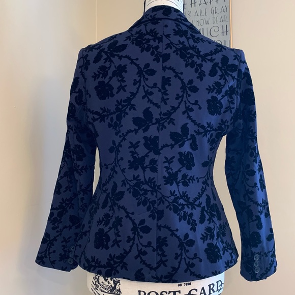OLD NAVY CROPPED BLAZER NAVY BLACK VELVET FLORAL - Picture 7 of 13